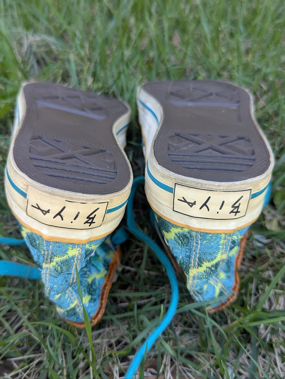 Johnny Was Biya Turquoise Floral Embroidered Vintage High-Top Sneakers Women's 8 - Picture 6 of 7
